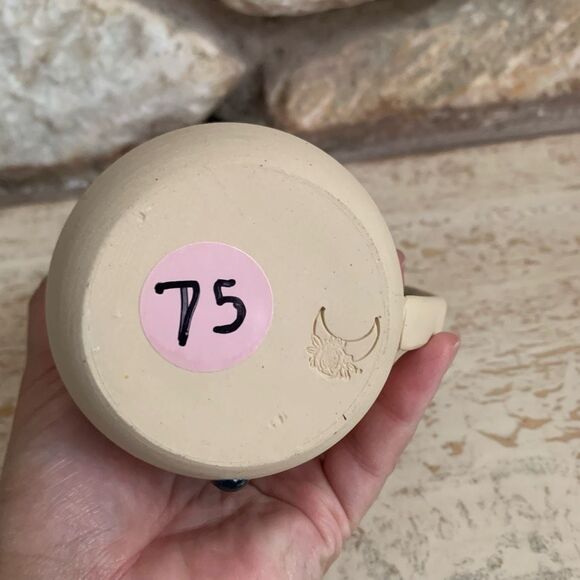 Handmade ceramic mug with gold accent and rose quarts accents - Picture 6 of 11